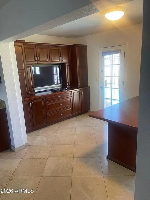 1059 E Broadmor Dr - Photo 4 of 17