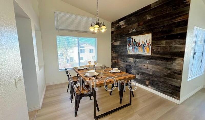 3720 Mirage Dr - Photo 5 of 28