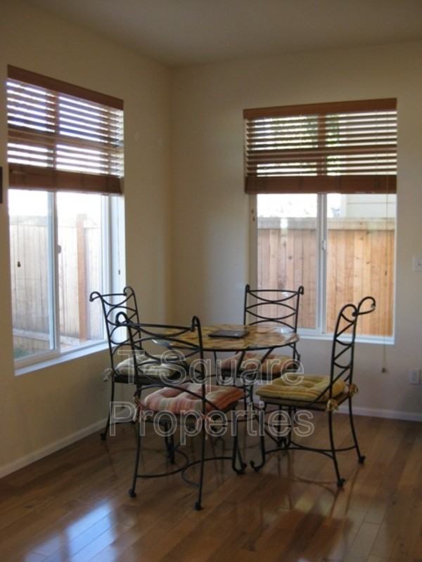 4023 134th Pl Se - Photo 5 of 11