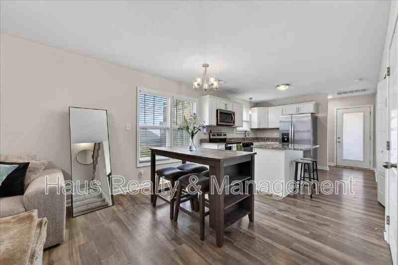 409 Hillside Dr - Photo 7 of 25