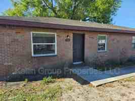 featured image of 1041 N Brunnell Pkwy