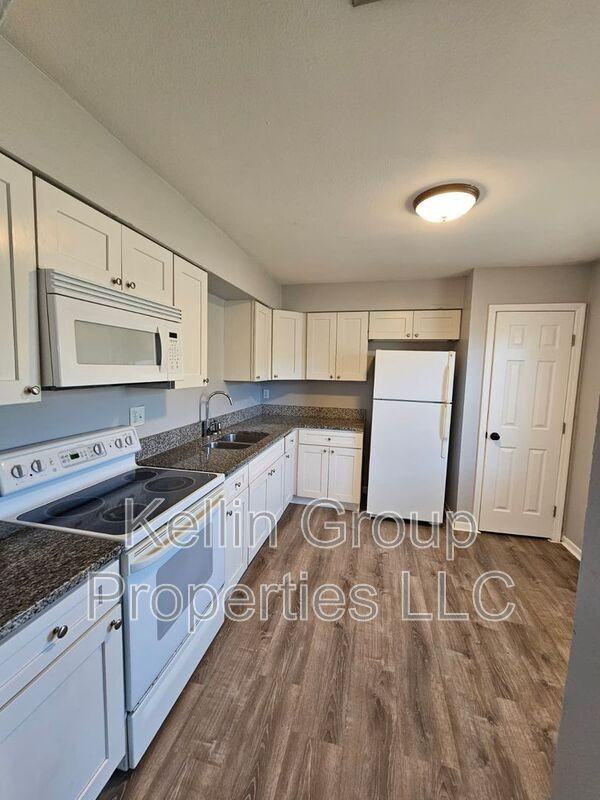 1041 N Brunnell Pkwy - Photo 5 of 16