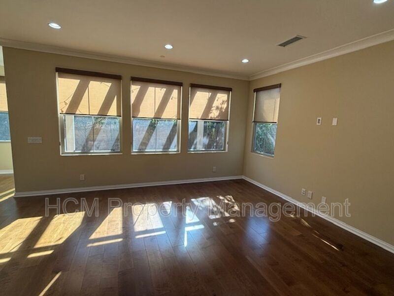 105 Gemstone - Photo 5 of 31