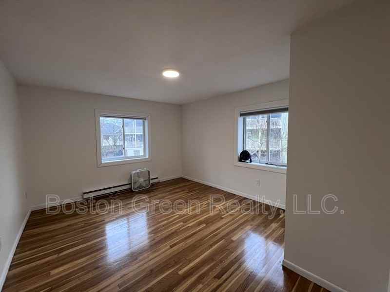 50 Seymour St #8UNIT8 - Photo 7 of 10