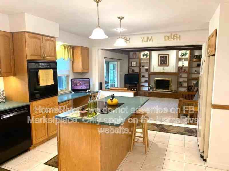 6523 Butterfly Way - Photo 3 of 7