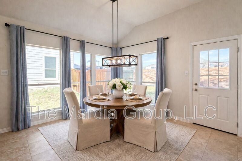 7236 Tolosa - Photo 3 of 15