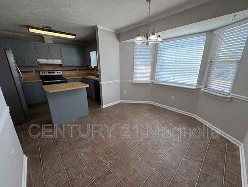 3909 Almon Dr - Photo 6 of 18