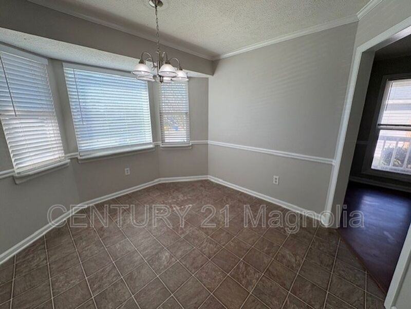 3909 Almon Dr - Photo 7 of 18