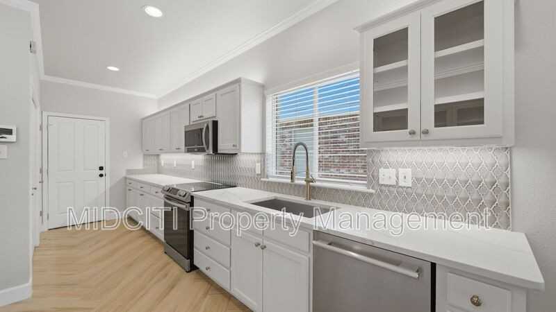 1623 Hanz Dr - Photo 5 of 36