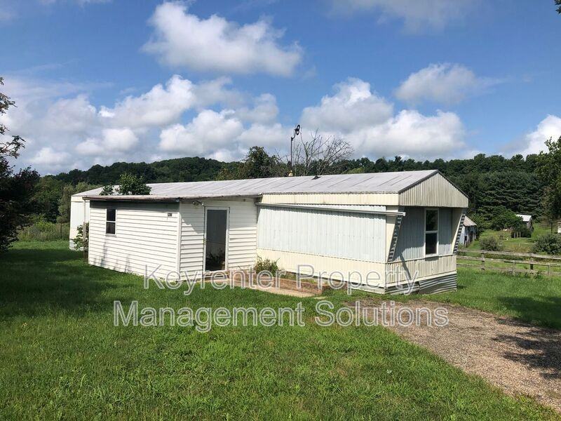 3627 Old Greenville Rd - Photo 2 of 15