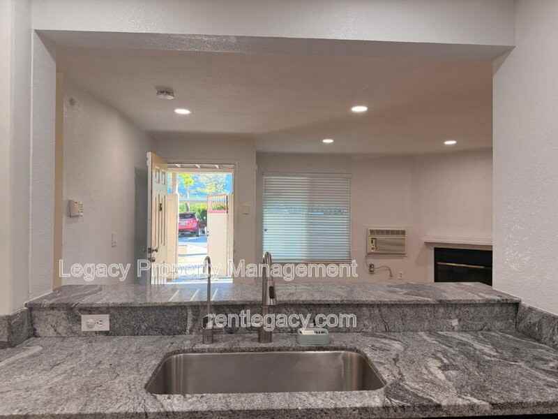 7 Lancaster Cir #141 - Photo 3 of 20