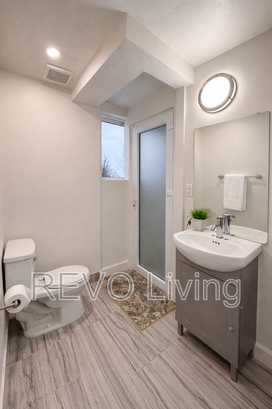 7800 Lundy'S Lane - Photo 4 of 9