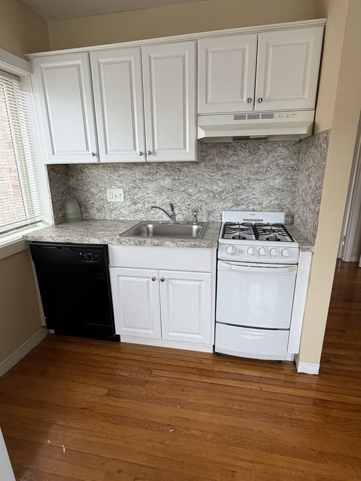 Main St #11 - Photo 2 of 8