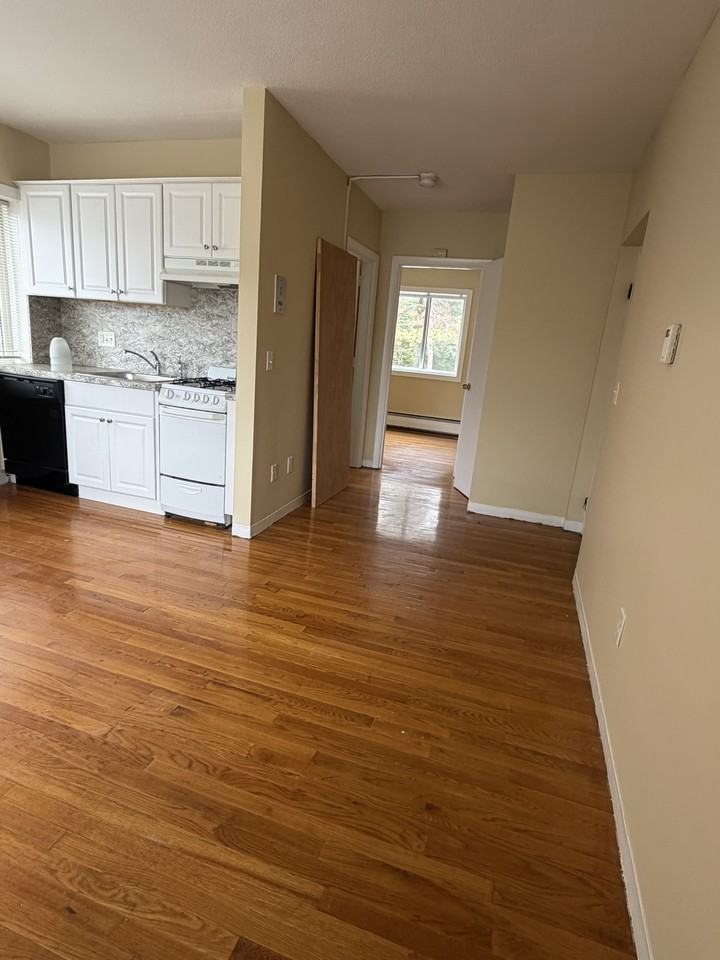 Main St #11 - Photo 3 of 8