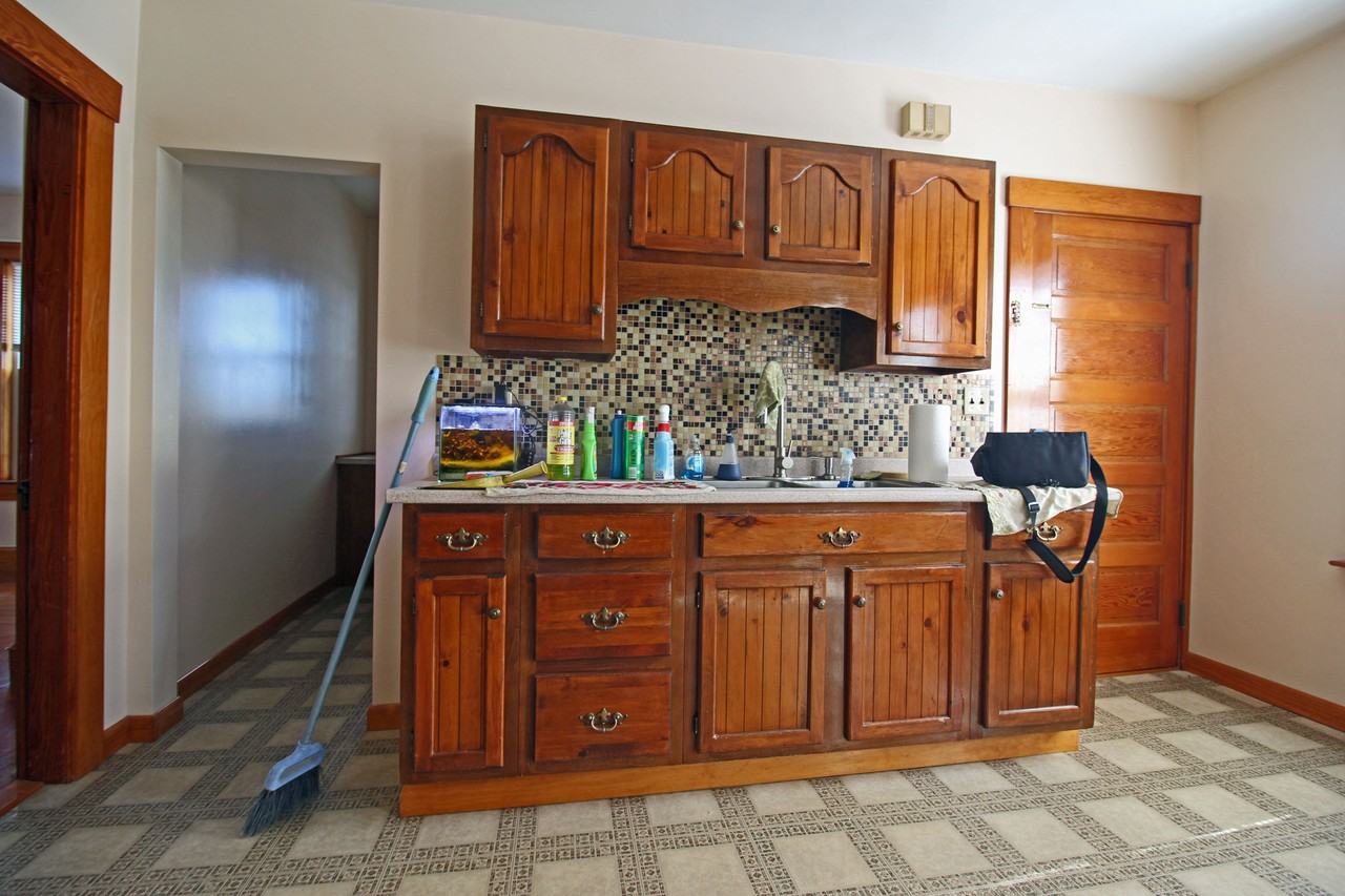 81 Greeley St #2 - Photo 2 of 8