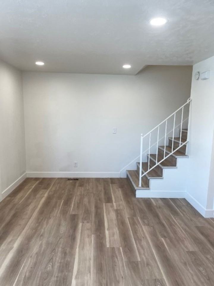 9040 S Goddard Cir - Photo 3 of 21