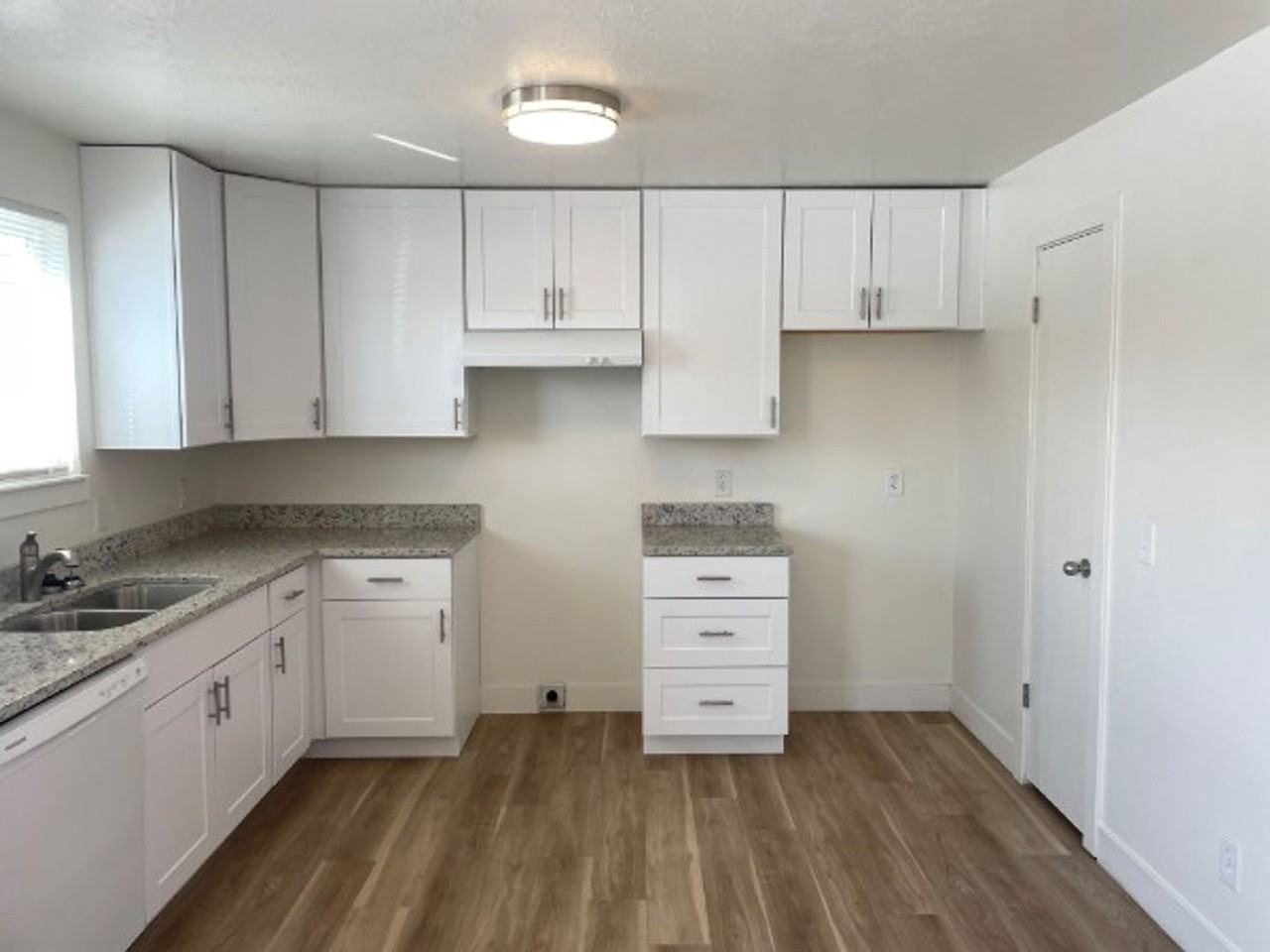 9040 S Goddard Cir - Photo 5 of 21