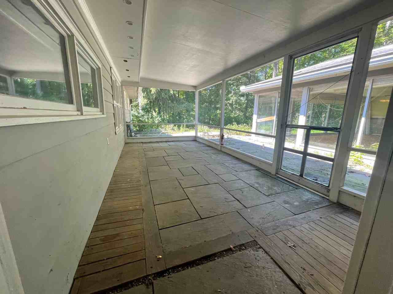 112 Kay St - Photo 2 of 13