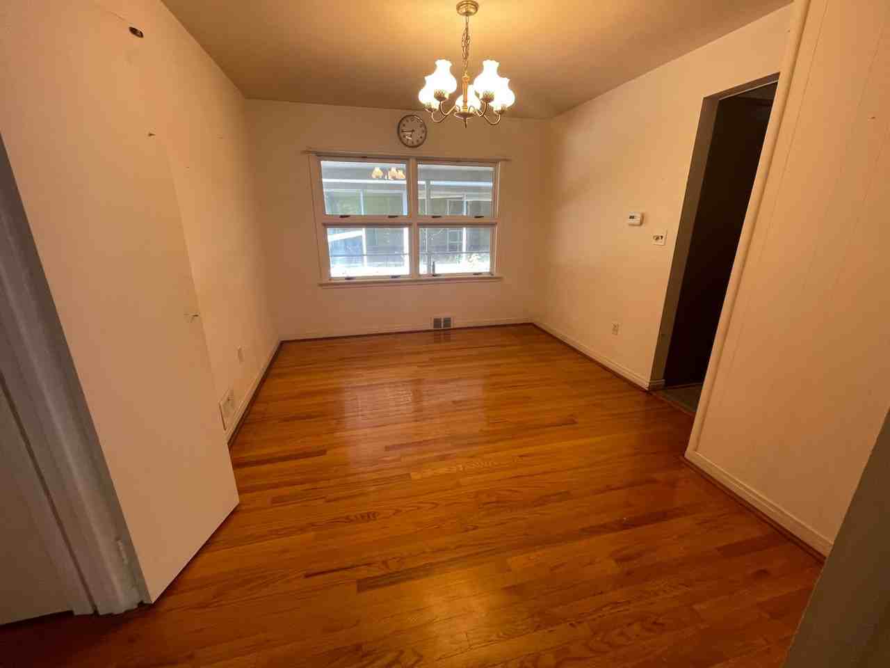 112 Kay St - Photo 4 of 13