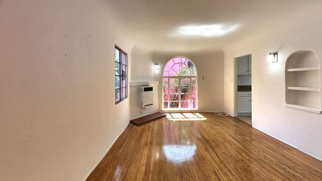 Big Momma Court Apts...Magical Renovated Bedrooms Available...CALL NOW! - Photo 6 of 21