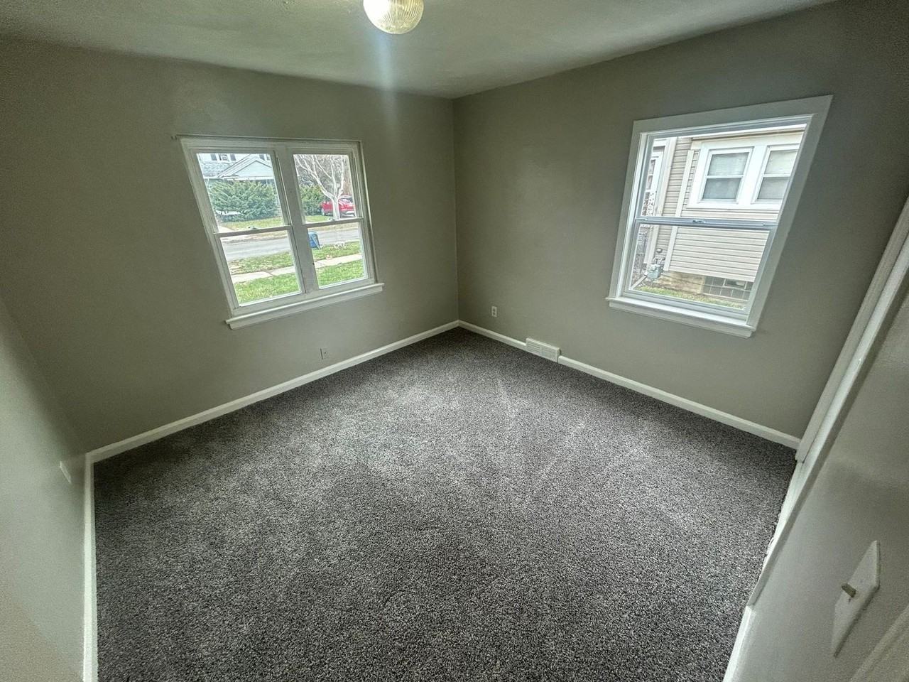 3308 Blackstone Dr - Photo 6 of 12