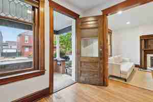 featured image of 1005 W 14th Ave