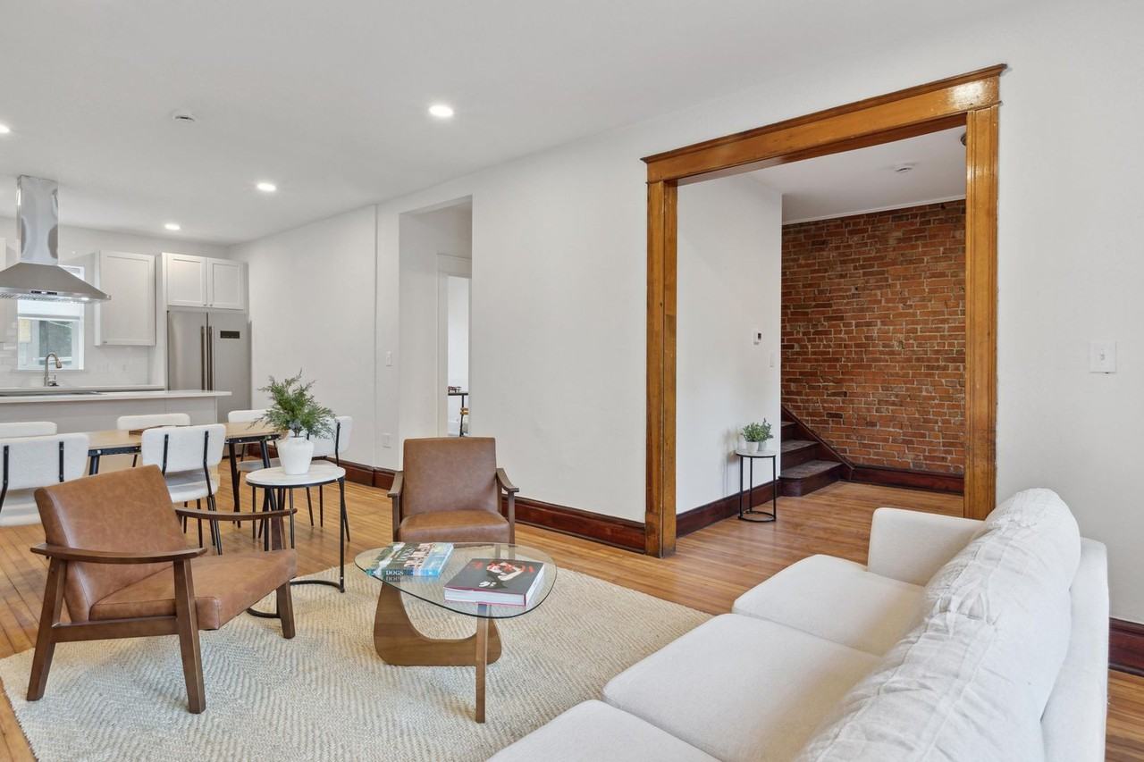 Lincoln Park - Photo 4 of 18