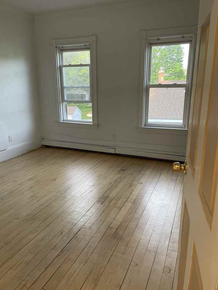 9 Chestnut Ln #3 - Photo 4 of 7