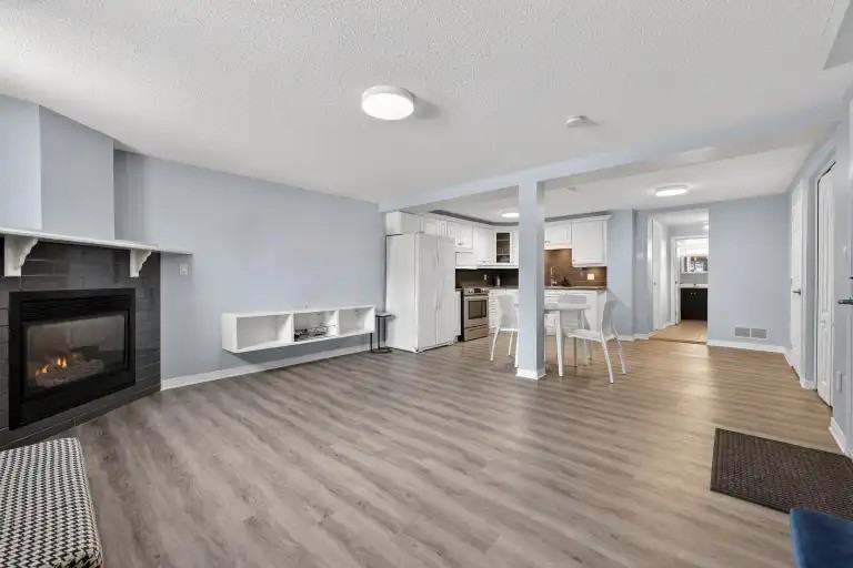 45 Assiniboine Dr #1 - Photo 7 of 25