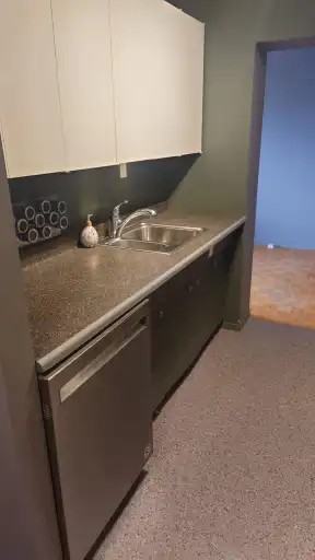 300 Roslyn Rd #7C - Photo 4 of 14