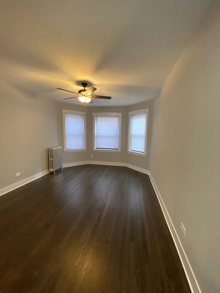 5164 W Montrose Ave #B - Photo 2 of 12