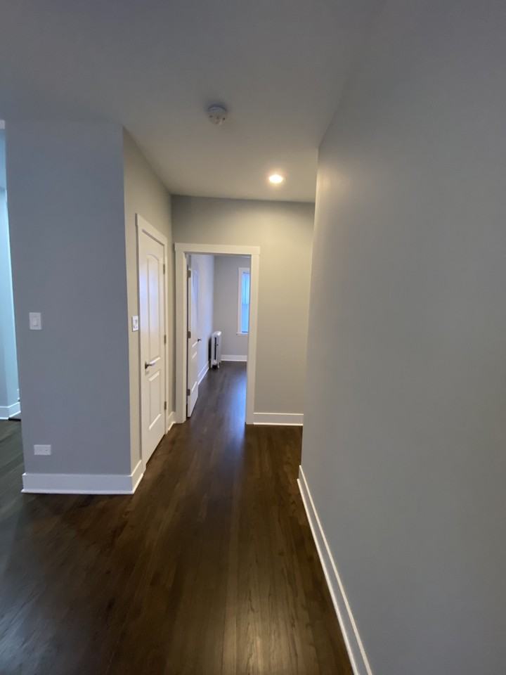 5164 W Montrose Ave #B - Photo 3 of 12