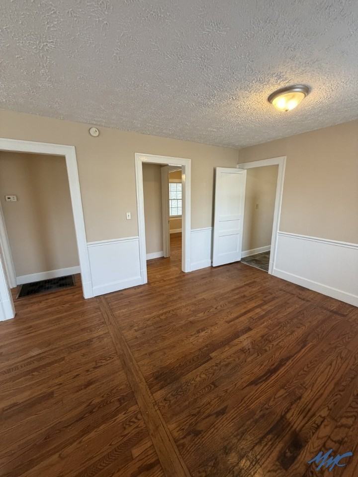 1002 Leaf Ave - Photo 3 of 13