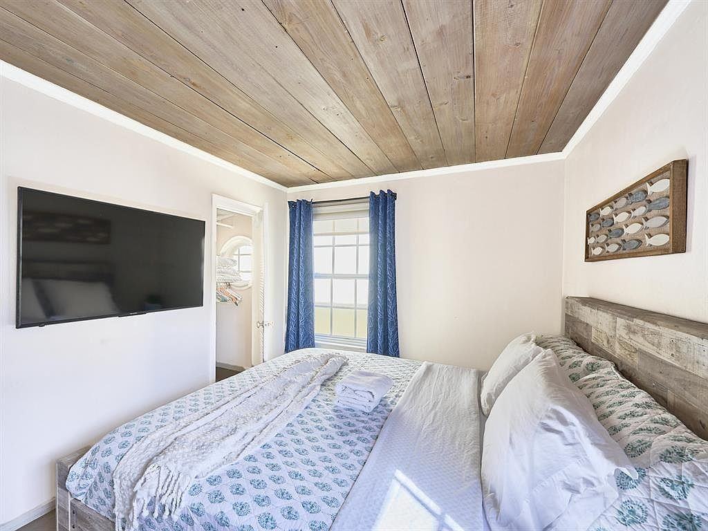 1214 E Atlantic Ave #E1 - Photo 4 of 19