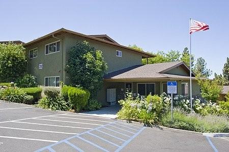 22842 Vermont St - Photo 2 of 8