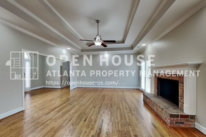 2272 Camden Dr Sw - Photo 5 of 28