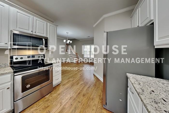 2272 Camden Dr Sw - Photo 7 of 28