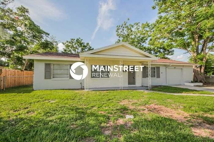 417 Halsey St - Photo 3 of 17