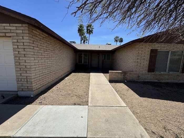 5339 W Yucca St - Photo 2 of 38