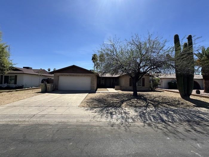 5339 W Yucca St - Photo 3 of 38