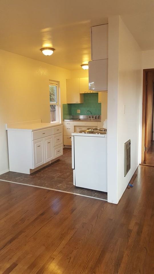 6737 Mohawk St - Photo 2 of 12