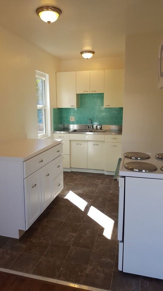 6737 Mohawk St - Photo 3 of 12