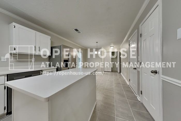 5652 Longbow Dr - Photo 7 of 20