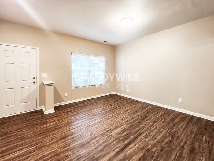 9531 Weikert Rd - Photo 7 of 48