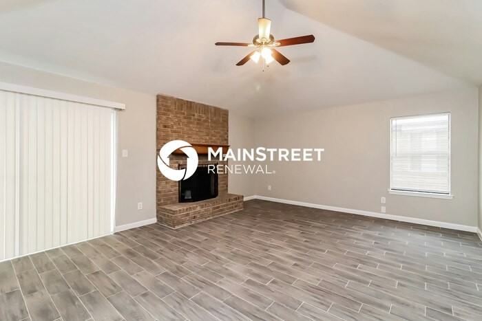 1104 Chapel Hill Dr - Photo 6 of 16