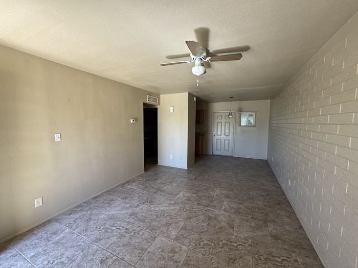 7135 W Coolidge St - Photo 3 of 14