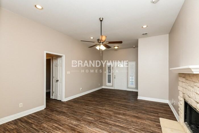 4804 Deal Dr - Photo 4 of 24