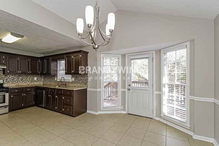 106 Whitney Ln - Photo 5 of 20