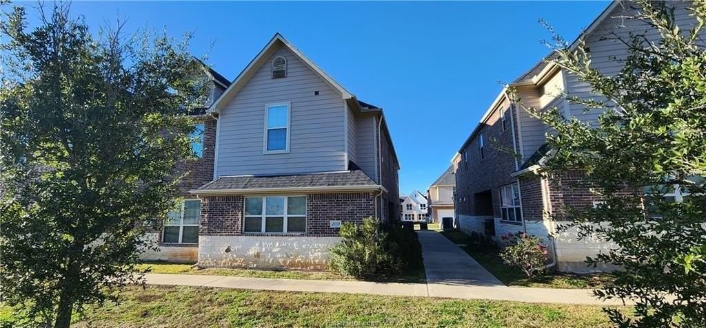 2139 Big River St - Photo 2 of 34