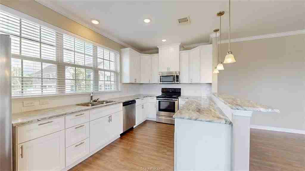 2139 Big River St - Photo 6 of 34